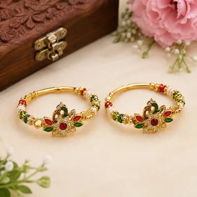 Laddu Gopal Pearl & Stone Kangan (2 no.) golden